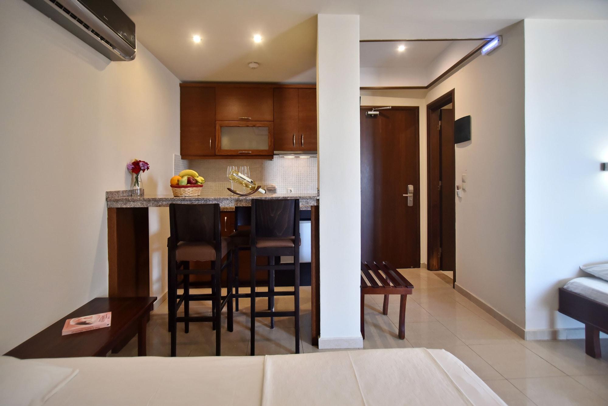 24 Seven Boutique Hotel Malia Buitenkant foto